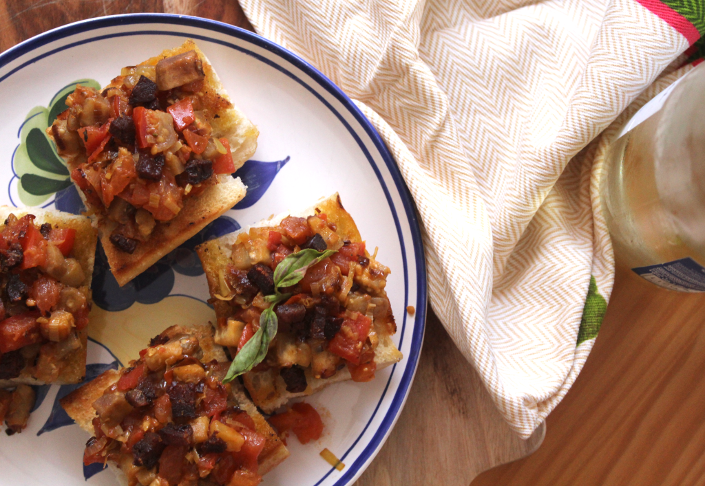Bruschetta de Tomate e Manjericão | Tomato and Basil&nbsp;Bruschetta